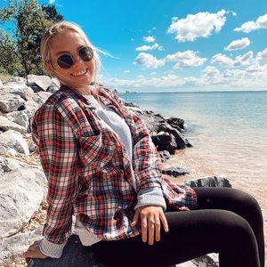 Meet your Posher, Chloe